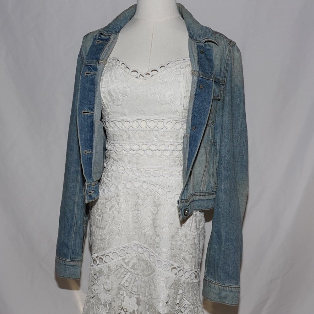 GUC Dresscode LA Lace Embroidery Bralette Top and High Low Mermaid Skirt - Sz S